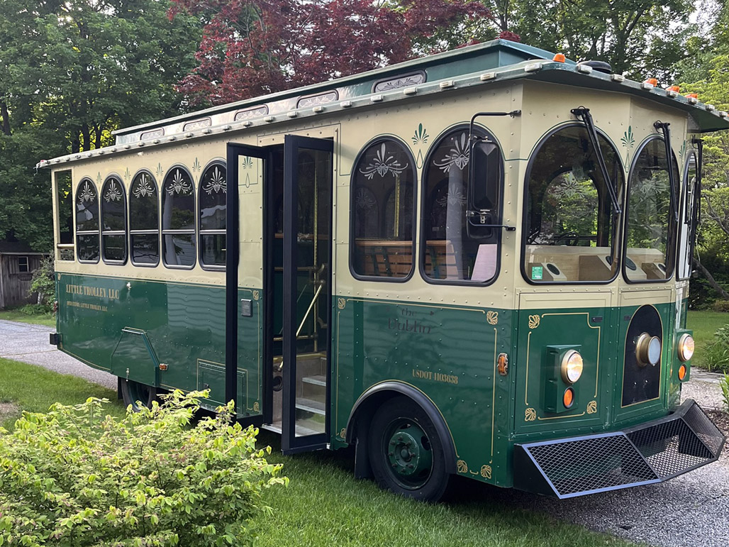 Trolley outside main (21)